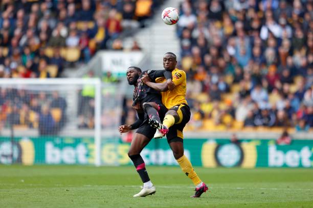 侵犯了其宪 侵犯了其宪